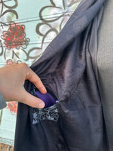 Load image into Gallery viewer, DemoDog
