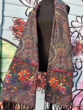 Load image into Gallery viewer, 1983
